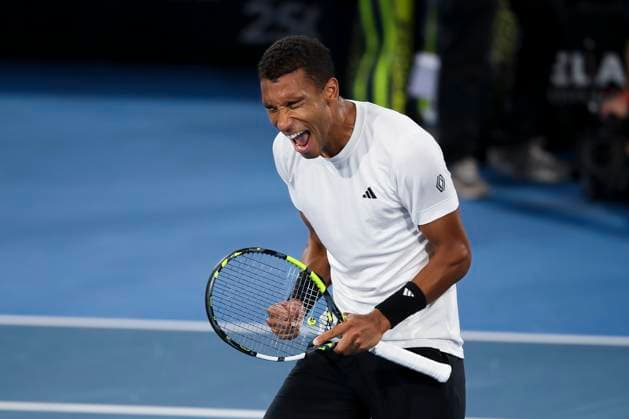 TENNIS ADELAIDE INTERNATIONAL, Felix Auger-Aliassime of Canada celebrates victory in the Men?s Final match against Sebastian Korda of the USA during the Adelaide International at Memorial Drive Tennis Club in Adelaide, Saturday, January 11, 2025. ( NO ARCHIVING, EDITORIAL USE ONLY, NO USE IN BOOKS WITHOUT CONSENT ADELAIDE SOUTH AUSTRALIA AUSTRALIA  Copyright: xMATTxTURNERx 20250111128145175928