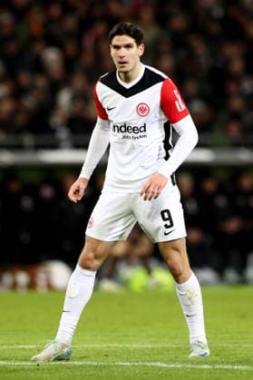 11.01.2025, xtgx, Fussball 1.Bundesliga, FC St.Pauli - Eintracht Frankfurt emspor, v.l. Igor Matanovic (Eintracht Frankfurt) (DFL DFB REGULATIONS PROHIBIT ANY USE OF PHOTOGRAPHS as IMAGE SEQUENCES and or QUASI-VIDEO) Hamburg