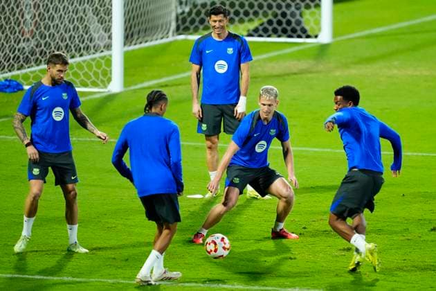 Sport Themen der Woche KW02 Sport Bilder des Tages Real Madrid Training Session Dani Olmo attacking midfield of Barcelona and Spain during the training prior the Spanish Super Cup final match between Real Madrid and FC Barcelona, Barca at King Abdullah Sports City on January 11, 2025 in Jeddah, Saudi Arabia. Jeddah Saudi Arabia  Copyright: xJosexBretonx originalFilename:bretonhernandez-realmadr250111_npe9H.jpg