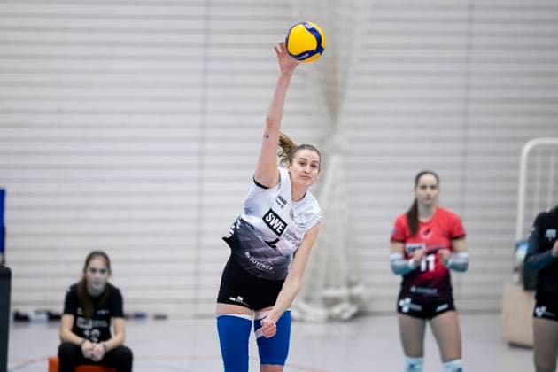 1. Volleyball Bundesliga Frauen: Schwarz-Weiss Erfurt vs. SSC Palmberg Schwerin; Erfurt; 11.01.2025 Paige Reagor ( 4; Schwarz-Weiss Erfurt) 1. Volleyball Bundesliga Frauen: Schwarz-Weiss Erfurt vs. SSC Palmberg Schwerin; Riethsporthalle Erfurt; 11.01.2025 Copyright: xBEAUTIFULxSPORTS Duehringx