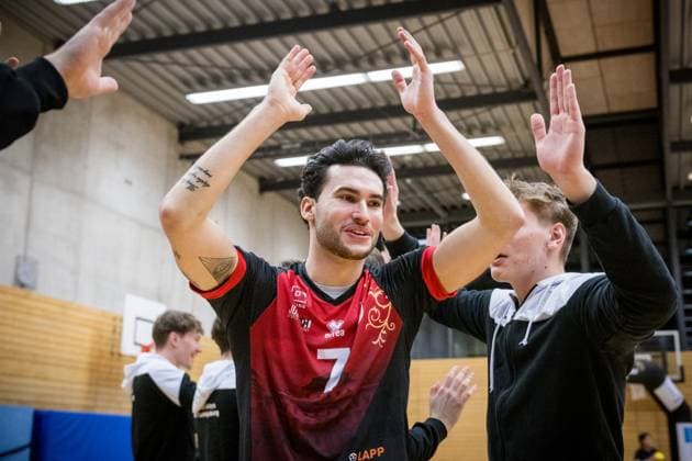 Moritz Langjahr (Barock Volleys MTV Ludwigsburg, 07) - Jubel mit Team GER, Barock Volleys MTV Ludwigsburg vs. TV Rottenburg, 2. Volleyball Bundesliga, 2. BLM Sued, VBL, Spielzeit 2024 2025, 11.01.2025 GER, Barock Volleys MTV Ludwigsburg vs. TV Rottenburg, 2. Volleyball Bundesliga, 2. BLM Sued, VBL, Spielzeit 2024 2025, 11.01.2025 Ludwigsburg Copyright: xSandyxDinkelackerx EP_SDR