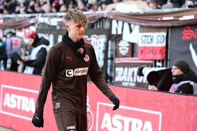 Fußball I Herren I Saison 2024-2025 I Bundesliga I 16. Spieltag I FC St. Pauli - Eintracht Frankfurt I 11.1.2025 Erik Ahlstrand (20, FC St. Pauli) Hamburg Millerntor Stadion Hamburg Deutschland Copyright: xLobeca AndreasxHannigx