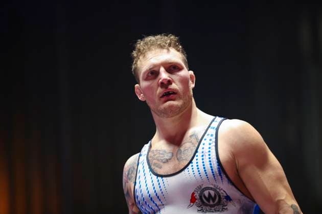 Halbfinale Ringer Bundesliga - ASV Schorndorf vs. SV Wacker Burghausen 98kg Griechisch-Römisch - Felix Baldauf (SV Wacker Burghausen in Blau) während des Halbfinal-Kampfes der Deutschen Mannschaftsmeisterschaft zwischen dem ASV Schorndorf und dem SV Wacker Burghausen in der Birtat Ringer-Bundesliga am 01.01.2025 in Schorndorf, Deutschland.