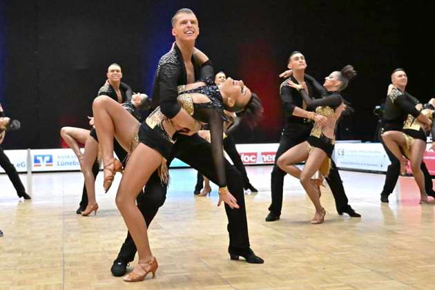 GER; Tanzen, 1. Bundesliga der Lateinformationen 11.01.2025, GER; Tanzen, 1. Bundesliga der Lateinformationen,, Finale, im Bild Blau-Weiss Buchholz A mit dem Thema On the dancefloor