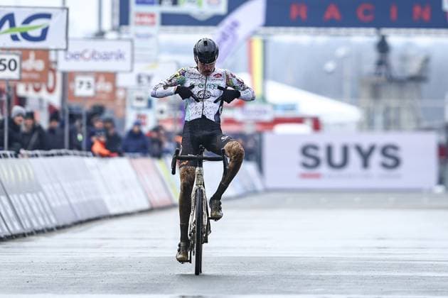 Cas Van Looke celebrates as he crosses the finish line to win the men U17, U 17 (second year) race of the Belgian Cyclocross Championships (11-12 01) on Sunday 12 January 2025 in Heusden-Zolder. DAVIDxPINTENS  x110235649x