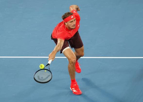 Alexander Zverev erreicht den Passierball nicht mehr,, Australian Open 2024, Melbourne Park, Melbourne, Victoria, Australia. Copyright: xJuergenxHasenkopfx