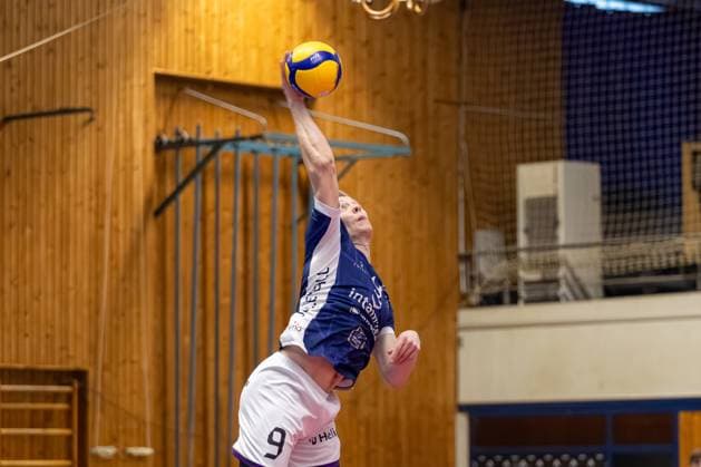 Aufschlag Matthew Slivinksi (ASV Dachau, 09), GER, ASV Dachau vs. VC Bitterfeld-Wolfen, Volleyball, 1. Bundesliga, 14. Spieltag, Saison 2024 2025, 12.01.2025, GER, ASV Dachau vs. VC Bitterfeld-Wolfen, Volleyball, 1. Bundesliga, 14. Spieltag, Saison 2024 2025, 12.01.2025 Dachau Copyright: xEibner-Pressefoto JennixMaulx EP_JML