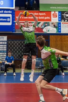 Benedikt Gerken (VC Bitterfeld-Wolfen, 03) mit Ball in der Luft, GER, ASV Dachau vs. VC Bitterfeld-Wolfen, Volleyball, 1. Bundesliga, 14. Spieltag, Saison 2024 2025, 12.01.2025, GER, ASV Dachau vs. VC Bitterfeld-Wolfen, Volleyball, 1. Bundesliga, 14. Spieltag, Saison 2024 2025, 12.01.2025 Dachau Copyright: xEibner-Pressefoto JennixMaulx EP_JML