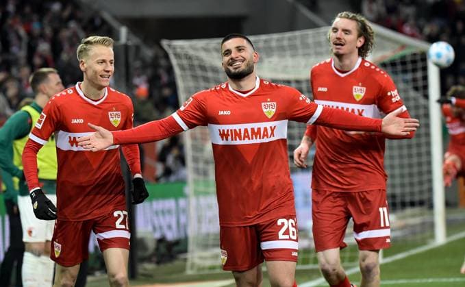 Sport Themen der Woche KW02 Sport Bilder des Tages 12.01.2025, xemx, Fussball 1.Bundesliga, FC Augsburg - VfB Stuttgart emspor, v.l. Deniz Undav (VfB Stuttgart) Jubel, Torjubel, celebrate the goal, jubelt ueber das Tor zum 0:1 (DFL DFB REGULATIONS PROHIBIT ANY USE OF PHOTOGRAPHS as IMAGE SEQUENCES and or QUASI-VIDEO) Augsburg *** 12 01 2025, xemx, Fussball 1 Bundesliga, FC Augsburg VfB Stuttgart emspor, v l Deniz Undav VfB Stuttgart Jubel, Torjubel, celebrate the goal, jubiliert über das Tor zum 0 1 DFL DFB REGULATIONS PROHIBIT ANY USE OF PHOTOGRAPHS as IMAGE SEQUENCES and or QUASI VIDEO Augsburg