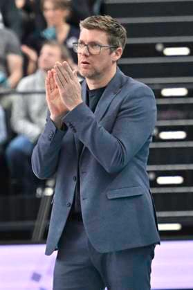 GER; 1.VBL, SVG Lueneburg vs Energiequelle Netzhoppers KW 12.01.2025, LKH Arena, Lueneburg, GER; 1. VBL, SVG Lueneburg vs Energiequelle Netzhoppers KW im Bild Trainer Stefan Huebner (Hübner Lueneburg)