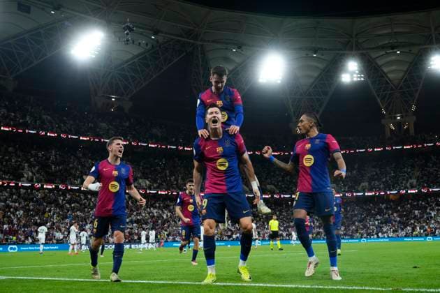 Sport Themen der Woche KW02 Sport Bilder des Tages Real Madrid v FC Barcelona, Barca Spanish Super Cup Robert Lewandowski centre-forward of Barcelona and Poland during the Spanish Super Cup final match between Real Madrid and FC Barcelona at King Abdullah Sports City on January 12, 2025 in Jeddah, Saudi Arabia. Jeddah Saudi Arabia  Copyright: xJosexBretonx originalFilename:bretonhernandez-realmadr250112_npeSS.jpg