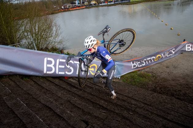 NK Cyclocross Oisterwijk Vrouwen Oisterwijk (NED), CYCLOCROSS, JANUARY 12 Puck Pieterse Gefotografeerd tijdens het Nederlands Kampioenschap veldrijden in Oisterwijk Content not available for redistribution in The Netherlands directly or indirectly through any third parties. Copyright: xSportfotoxPhotoagencyx
