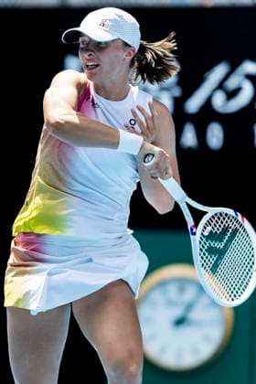 MELBOURNE, VIC - JANUARY 13: Iga Swiatek of Poland in action during Round 1 of the 2025 Australian Open on January 13 2025, at Melbourne Park in Melbourne, Australia. (Photo by Jason Heidrich Icon Sportswire) TENNIS: JAN 13 Australian Open EDITORIAL USE ONLY Icon250113145