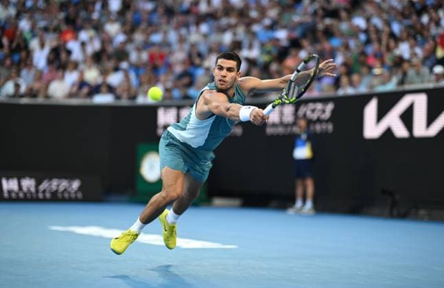 Sport Bilder des Tages TENNIS AUSTRALIAN OPEN, Carlos Alcaraz of Spain in action during his round 1 match against Alexander Shevchenko of Kazakhstan during the 2025 Australian Open at Melbourne Park in Melbourne, Monday, January 13, 2025. ( NO ARCHIVING, EDITORIAL USE ONLY, NO USE IN BOOKS WITHOUT CONSENT MELBOURNE VICTORIA AUSTRALIA  Copyright: xLUKASxCOCHx 20250113179245278201