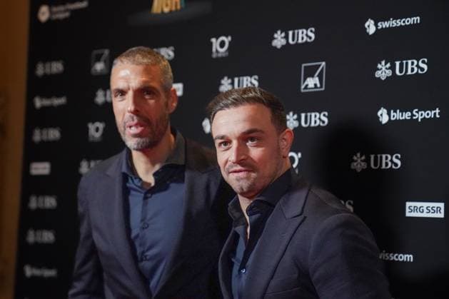 13.01.2025; Bern, Schweiz - 4. Swiss Football Night 2025: Fabio Celestini, Cheftrainer des FC Basel und Xherdan Shaqiri (FC Basel) - Die Preisverleihung im Casino Bern, organisiert vom SFV und der SFL, ehrt die besten Schweizer Fußballer in sieben Kategorien. Fachjurys nominierten, Fans stimmten bis 3. Dezember ab. Bern Schweiz Copyright: xJOERANxSTEINSIEKx
