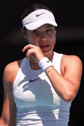 Emma Raducanu during her first round match Australian Open, Day Three, Tennis, Melbourne Park, Melbourne, Australia - 14 Jan 2025  Copyright: xEllaxLing Shutterstockx 15098469al