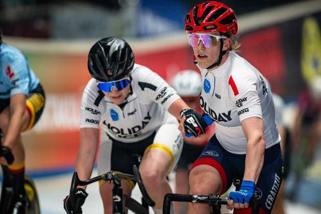 KÄMPFERT Isabell, BRAUßE Franziska: Sixdays Bremen 2025 Team 1 - KÄMPFERT Isabell ( GER ) - Black - BRAUßE Franziska ( GER ) - Red Querformat - quer - horizontal - Landscape - Event Veranstaltung: Sixdays Bremen 2025 - Category Kategorie: Cycling - Track cycling, Rad, Radsport, Bahnrad, Bahn Sixdays - Elite Women - Location Ort: Europe Germany - Bremen - ÖVB Arena - Discipline: Madison - Distance: ... m - Date Datum: 13.01.2025 Monday Day 4 -