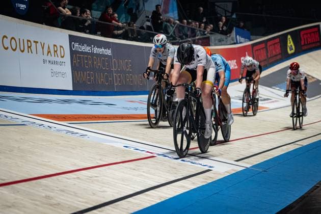 KÄMPFERT Isabell: Sixdays Bremen 2025 Team 1 - KÄMPFERT Isabell ( GER ) - Black Querformat - quer - horizontal - Landscape - Event Veranstaltung: Sixdays Bremen 2025 - Category Kategorie: Cycling - Track cycling, Rad, Radsport, Bahnrad, Bahn Sixdays - Elite Women - Location Ort: Europe Germany - Bremen - ÖVB Arena - Discipline: Madison - Distance: ... m - Date Datum: 13.01.2025 Monday Day 4 -