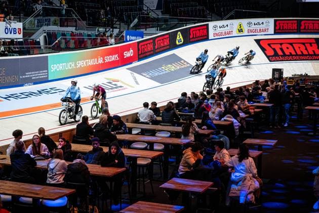 Derny Race Women: Sixdays Bremen 2025 Derny Race Women Tag der Schulen - Querformat - quer - horizontal - Landscape - Event Veranstaltung: Sixdays Bremen 2025 - Category Kategorie: Cycling - Track cycling, Rad, Radsport, Bahnrad, Bahn Sixdays - Elite Women - Location Ort: Europe Germany - Bremen - ÖVB Arena - Discipline: Derny Race - Distance: ... m - Date Datum: 13.01.2025 Monday Day 4 -