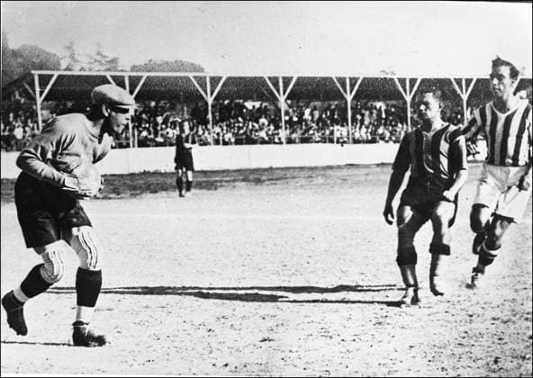 Ancestor : ZAMORA - KEEPER ESPAGNOL 1937- FOOTBALL - ZAMORA - KEEPER ESPAGNOL Spain  Copyright: xx grapho36821.jpg