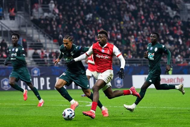 Fußball, Coupe de France, Stade Reims - AS Monaco FOOTBALL : Reims vs Monaco - Coupe de France - 14 01 2025 Mamadou Diakhon ( 11 - Reims ) and Jan Thilo Kehrer ( 15 - Monaco ) during the French Cup match between Stade de Reims and AS Monaco at Stade Auguste Delaune on January 14, 2025 in Reims, France. ( Photo by Dante Badano PsnewZ ) - ReimsFrance  Copyright: xDantexBadanox