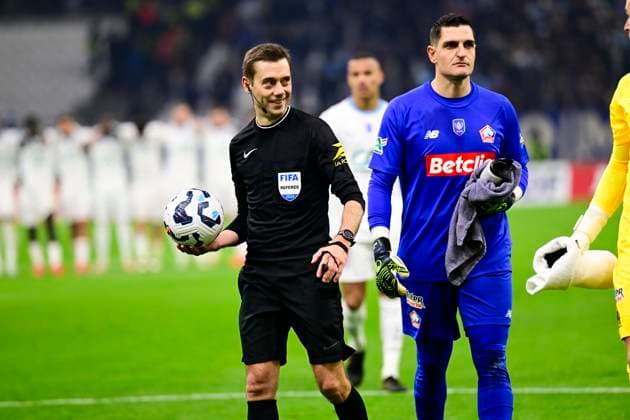 FOOTBALL : Olympique de Marseille VS LOSC - Coupe de France- 14 01 2024 L Olympique de Marseille recoit le LOSC Ã l Orange VÃ lodrome dans le cadre des 16es de finale de la Coupe de France. ClÃ ment Turpin, arbitre principal de la rencontre. MarseilleFrance  Copyright: xWilliamxCannarellax