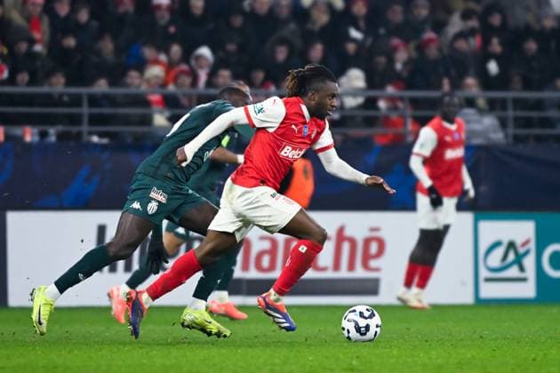 Fußball, Coupe de France, Stade Reims - AS Monaco FOOTBALL : Reims vs Monaco - Coupe de France - 14 01 2025 Valentin ATANGANA EDOA ( 6 - Reims ) during the French Cup match between Stade de Reims and AS Monaco at Stade Auguste Delaune on January 14, 2025 in Reims, France. ( Photo by Dante Badano PsnewZ ) - ReimsFrance  Copyright: xDantexBadanox