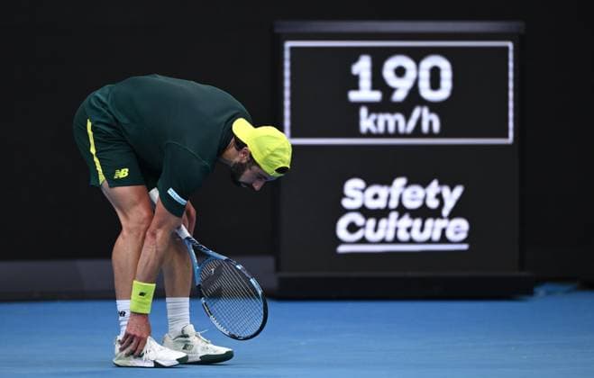 TENNIS AUSTRALIAN OPEN, Jordan Thompson of Australia reacts to injury during his round 2 match against Nuno Borges of Portugal during the 2025 Australian Open at Melbourne Park in Melbourne, Wednesday, January 15, 2025. ( NO ARCHIVING, EDITORIAL USE ONLY, NO USE IN BOOKS WITHOUT CONSENT MELBOURNE VICTORIA AUSTRALIA  Copyright: xJAMESxROSSx 20250115162779111452