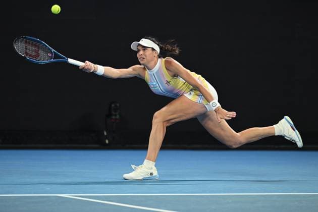 TENNIS AUSTRALIAN OPEN, Ajla Tomljanovic of Australia in action during her round 2 match against Diana Shnaider of Russia during the 2025 Australian Open at Melbourne Park in Melbourne, Wednesday, January 15, 2025. ( NO ARCHIVING, EDITORIAL USE ONLY, NO USE IN BOOKS WITHOUT CONSENT MELBOURNE VICTORIA AUSTRALIA  Copyright: xJAMESxROSSx 20250115114654543877