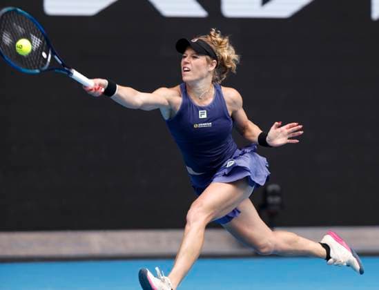 (250115) -- MELBOURNE, Jan. 15, 2025 -- Laura Siegemund hits a return during the women s singles 2nd round match between Zheng Qinwen of China and Laura Siegemund of Germany at Australian Open tennis tournament in Melbourne, Australia, Jan. 15, 2025. ) (SP)AUSTRALIA-MELBOURNE-TENNIS-AUSTRALIAN OPEN-DAY 4 MaxPing 