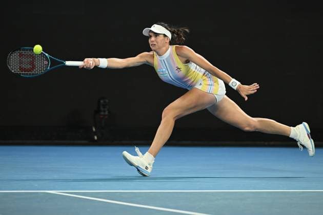 TENNIS AUSTRALIAN OPEN, Ajla Tomljanovic of Australia in action during her round 2 match against Diana Shnaider of Russia during the 2025 Australian Open at Melbourne Park in Melbourne, Wednesday, January 15, 2025. ( NO ARCHIVING, EDITORIAL USE ONLY, NO USE IN BOOKS WITHOUT CONSENT MELBOURNE VICTORIA AUSTRALIA  Copyright: xJAMESxROSSx 20250115116093979825