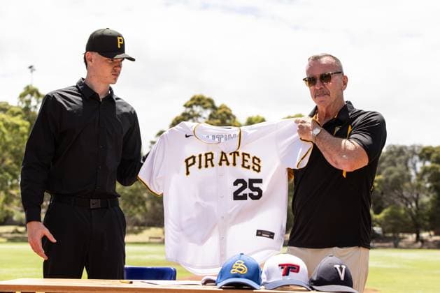 Sport Themen der Woche KW03 Sport Bilder des Tages MLB, Baseball Herren, USA SIGNING ROBINSON SMITH, Robinson Smith and Pittsburg Senior Advisor Player Personnel Tony Harris are seen during contract signing during a media opportunity at the Sandringham Baseball Club in Melbourne, (WRITE DATE). ( NO ARCHIVING, EDITORIAL USE ONLY, NO USE IN BOOKS WITHOUT CONSENT MELBOURNE VICTORIA AUSTRALIA  Copyright: xDIEGOxFEDELEx 20250116123965310317