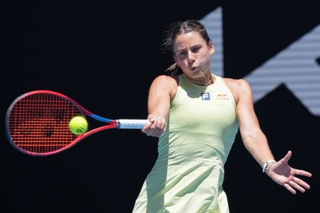 January 16, 2025: 8th seed EMMA NAVARRO of the USA in action against XIYU WANG of China on Margaret Court Arena in a Women s Singles 2nd round match on day 5 of the 2025 Australian Open in Melbourne, Australia. Cal Media Melbourne Australia - ZUMAc04_ 20250116_faf_c04_015 Copyright: xSydneyxLowx