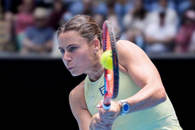 January 16, 2025: 8th seed EMMA NAVARRO of the USA in action against XIYU WANG of China on Margaret Court Arena in a Women s Singles 2nd round match on day 5 of the 2025 Australian Open in Melbourne, Australia. Cal Media Melbourne Australia - ZUMAc04_ 20250116_faf_c04_022 Copyright: xSydneyxLowx