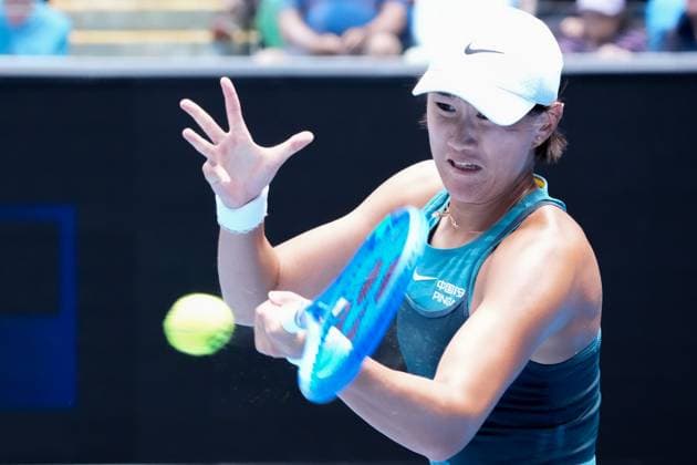 Tennis 2025: Australian Open Day 5 January 16, 2025: XIYU WANG of China in action against 8th seed EMMA NAVARRO of the USA on Margaret Court Arena in a Women s Singles 2nd round match on day 5 of the 2025 Australian Open in Melbourne, Australia. Sydney Low Cal Media(Credit Image: Â Sydney Low Cal Sport Media) Melbourne Victoria Australia EDITORIAL USE ONLY Copyright: xx ZUMA-20250116_faf_c04_013.jpg SydneyxLowx csmphotothree345329