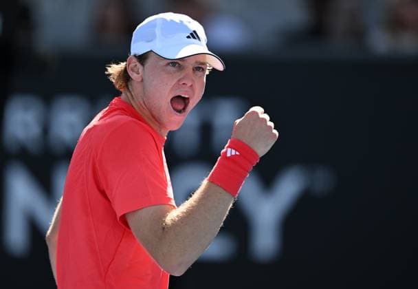 TENNIS AUSTRALIAN OPEN, Alex Michelsen of USA reacts during his round 2 match against James McCabe of Australia during the 2025 Australian Open at Melbourne Park in Melbourne, Thursday, January 16, 2025. ( NO ARCHIVING, EDITORIAL USE ONLY, NO USE IN BOOKS WITHOUT CONSENT MELBOURNE VICTORIA AUSTRALIA  Copyright: xLUKASxCOCHx 20250116130252909293