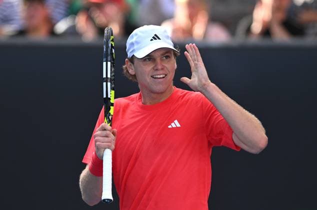 TENNIS AUSTRALIAN OPEN, Alex Michelsen of USA celebrates after winning his round 2 match against James McCabe of Australia during the 2025 Australian Open at Melbourne Park in Melbourne, Thursday, January 16, 2025. ( NO ARCHIVING, EDITORIAL USE ONLY, NO USE IN BOOKS WITHOUT CONSENT MELBOURNE VICTORIA AUSTRALIA  Copyright: xLUKASxCOCHx 20250116152914589805