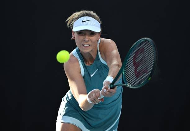 TENNIS AUSTRALIAN OPEN, Katie Boulter of Great Britain in action during her round 2 match against Veronika Kudermetova of Russia during the 2025 Australian Open at Melbourne Park in Melbourne, Thursday, January 16, 2025. ( NO ARCHIVING, EDITORIAL USE ONLY, NO USE IN BOOKS WITHOUT CONSENT MELBOURNE VICTORIA AUSTRALIA  Copyright: xLUKASxCOCHx 20250116115100440776