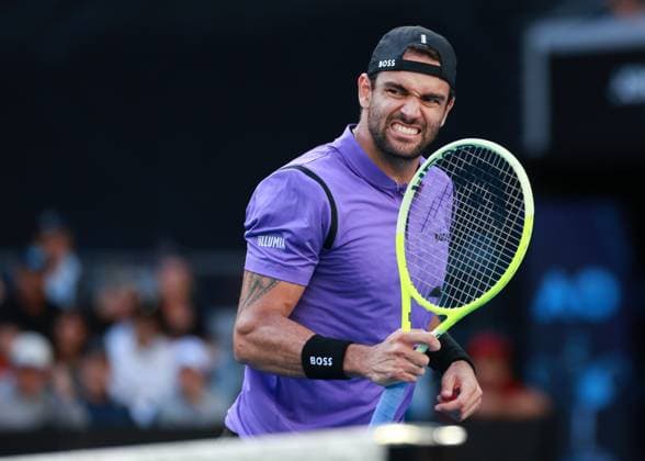 Matteo Berrettini (ITA) jubelt nach einem gewonnen Punkt, Emotion, Freude, Australian Open 2024, Melbourne Park, Melbourne, Victoria, Australia. Copyright: xJuergenxHasenkopfx
