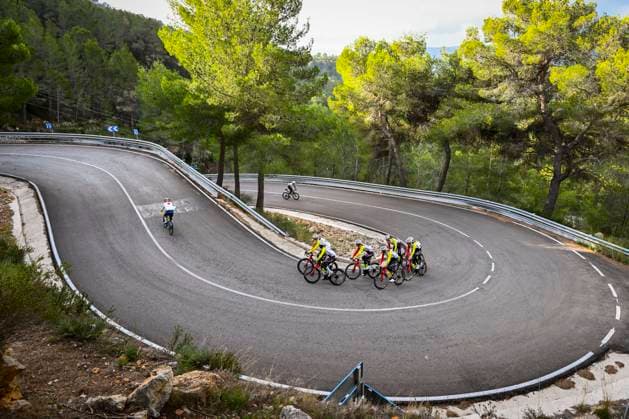 Sport Bilder des Tages Intermarche Wanty Cycling Team Winter Training Camp {year} L ALFAS DEL PI, SPAIN - JANUARY 16 : Riders of Intermarche - Wanty pictured during a training session at the Intermarche Wanty UCI World Team winter stage camp as part of the preparation for the new 2025 season on January 16, 2025 in L Alfas del Pi, Spain, 16 01 2025 L Alfas del Pi Spain  Copyright: xVincentxKalutx