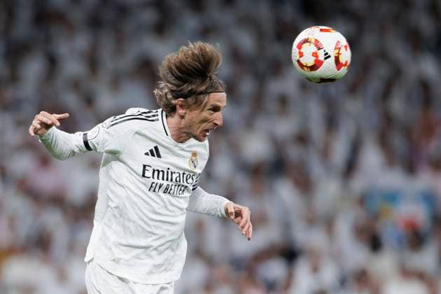 Copa del Rey - Real Madrid vs Celta de Vigo MADRID, SPAIN - January 16: Luka Modric of Real Madrid in action during the 2024 25 Copa del Rey Round of 16 match between Real Madrid and Celta de Vigo at Santiago Bernabeu Stadium. (Photo by Guillermo Martinez) Madrid Santiago BernabÃ u Stadium Spain Copyright: xGuillermoxMartinezx
