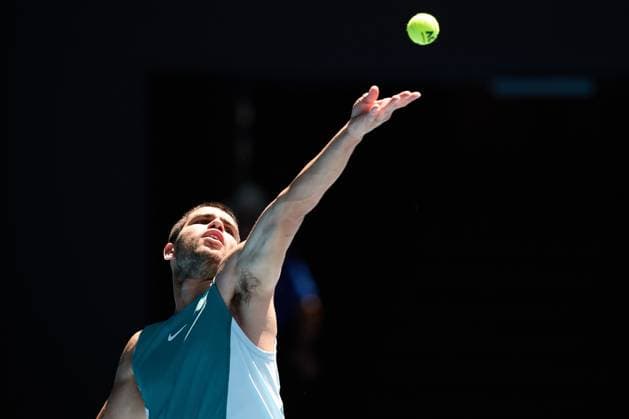 Carlos Alcaraz of Spain serves Australian Open, Day Six, Tennis, Melbourne Park, Melbourne, Australia - 17 Jan 2025  Copyright: xRachelxBach Shutterstockx 15102642am