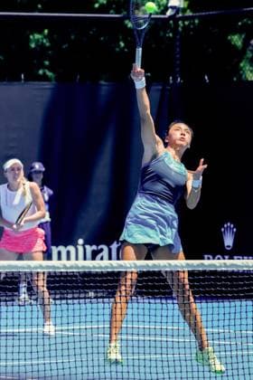 (250117) -- MELBOURNE,, Jan. 17, 2025 -- Yuan Yue (R) Ekaterina Alexandrova compete during the women s doubles second round match between Yuan Yue (China) Ekaterina Alexandrova (Russia) and Timea Babos (Hungary) Nicole Melichar-Martinez (the United States) at Australian Open tennis tournament in Melbourne, Australia, Jan. 17, 2025. (Photo by Xinhua) (SP)AUSTRALIA-MELBOURNE-TENNIS-AUSTRALIAN OPEN-DAY 6 ChuxChen 