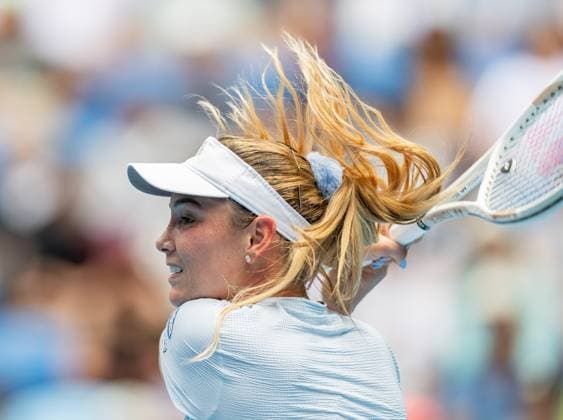(250117) -- MELBOURNE, Jan. 17, 2025 -- Donna Vekic hits a return during the women s singles 3rd round match between Diana Shnaider of Russia and Donna Vekic of Croatia at Australian Open tennis tournament in Melbourne, Australia, Jan. 17, 2025. (Photo by Xinhua) (SP)AUSTRALIA-MELBOURNE-TENNIS-AUSTRALIAN OPEN-DAY 6 HuxJingchen 