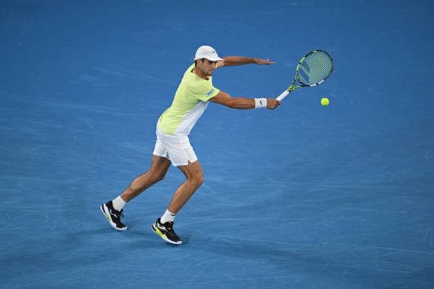 TENNIS AUSTRALIAN OPEN, Aleksandar Vukic of Australia returns during his round three match against Jack Draper of Great Britian during the 2025 Australian Open at Melbourne Park in Melbourne, Friday, January 17, 2025. ( NO ARCHIVING, EDITORIAL USE ONLY, NO USE IN BOOKS WITHOUT CONSENT MELBOURNE VICTORIA AUSTRALIA  Copyright: xLUKASxCOCHx 20250117119353871289