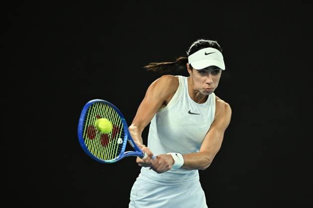 TENNIS AUSTRALIAN OPEN, Olga Danilovic of Serbia returns during her round three match against Jessica Pegula of USA during the 2025 Australian Open at Melbourne Park in Melbourne, Friday, January 17, 2025. ( NO ARCHIVING, EDITORIAL USE ONLY, NO USE IN BOOKS WITHOUT CONSENT MELBOURNE VICTORIA AUSTRALIA  Copyright: xJAMESxROSSx 20250117195249132355