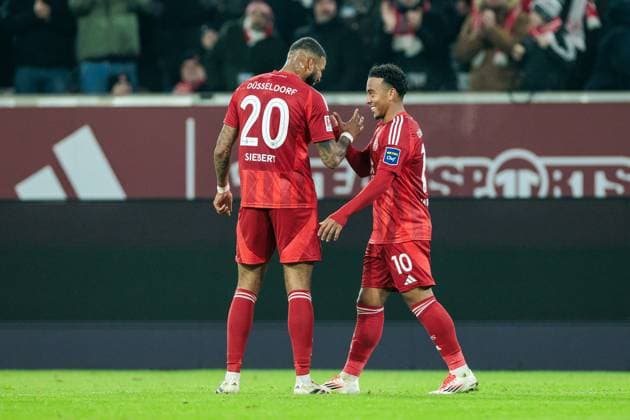 2. Fussball Bundesliga: Fortuna Düsseldorf 1895 - SV Darmstadt 98; 17.01.2025 Jubel zum 1:0 durch Myron van Brederode (Fortuna Düsseldorf, 10) Jamil Siebert (Fortuna Düsseldorf, 20) 2. Fussball Bundesliga: Fortuna Düsseldorf 1895 - SV Darmstadt 98, Düsseldorf, Merkur Spiel-Arena am 17.01.2025 DFL REGULATIONS PROHIBIT ANY USE OF PHOTOGRAPHS AS IMAGE SEQUENCES AND OR QUASI-VIDEO.