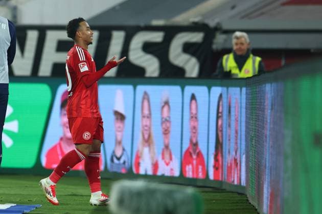 GER, 2. FBL. Fortuna Duesseldorf vs. SV Darmstadt 98 17.01.2025, Merkur Spiel-Arena, Duesseldorf, GER, 2. FBL. Fortuna Duesseldorf vs. SV Darmstadt 98, im Bild: 1:0 Duesseldorf durch Myron van Brederode (Duesseldorf 10), Torjubel Jubel Jubellauf, vor den Fans nordphotoxGmbHx xMeuter nph00351