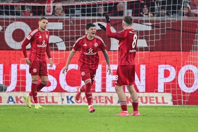 17.01.2025, Fussball, 2. Bundesliga, 18. Spieltag Saison 2024 2025, Fortuna Düsseldorf - SV Darmstadt, Dawid Kownacki (Fortuna Düsseldorf) xRHR-FOTO TKx