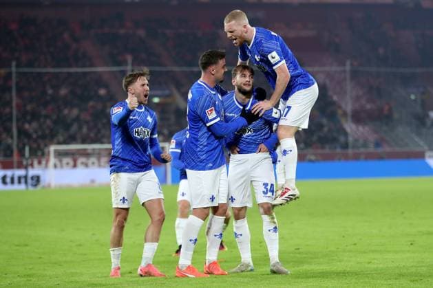 17.01.2025, Fußball, Fortuna Düsseldorf - SV Darmstadt 98, 2.. Fußball Bundesliga, 18. Spieltag, Merkur Spiel-Arena, Saison 2024 2025: Torjubel nach dem 2:2 Ausgleich durch Torschütze Killian Corredor (SV Darmstadt 34) DFB regulations prohibit any use of photographs as image sequences and or quasi-video. Nordrhein-Westfalen Deutschland